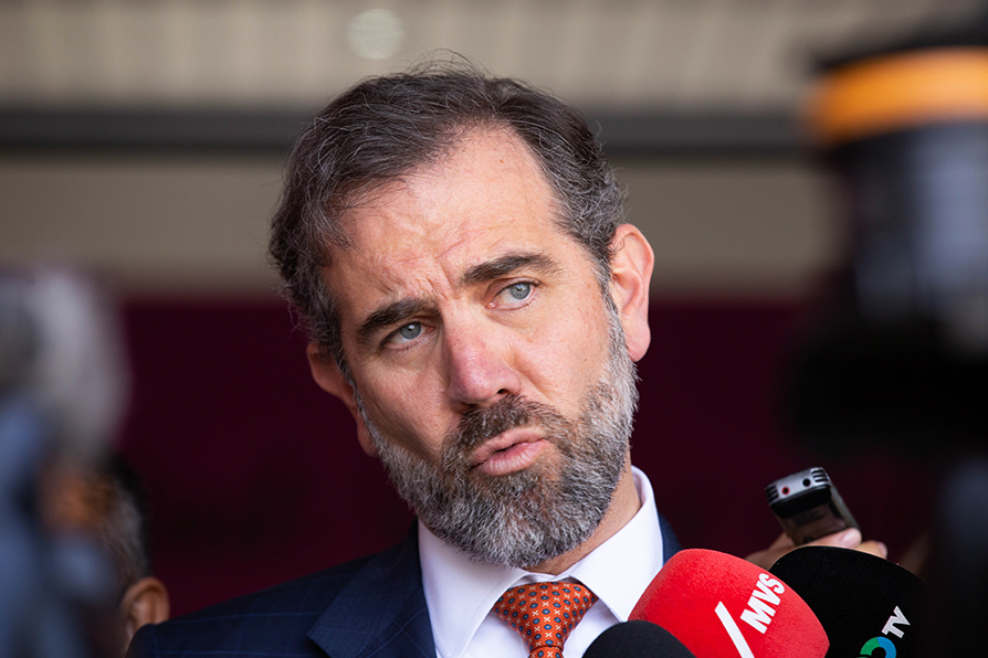 Lorenzo Córdova llama a defender el INE antes de dejar su cargo.| Octavio Hoyos