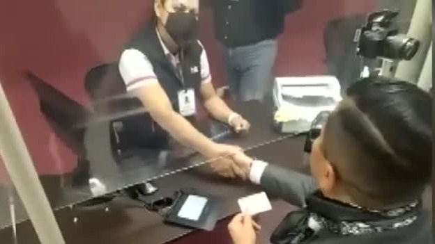 Después de dos años de lucha, se logró este gran paso de obtener la credencial no binaria: Ociel