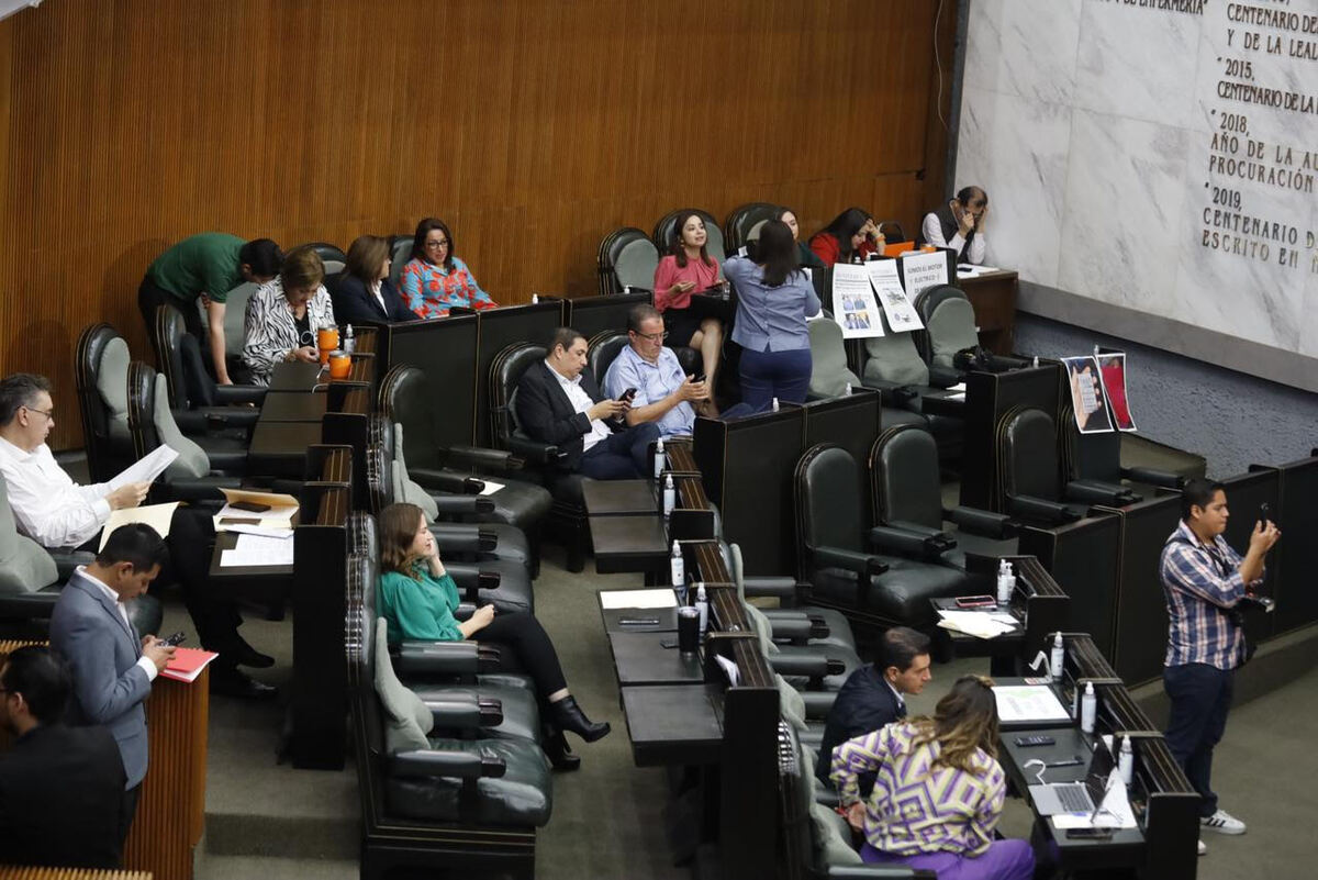 Los diputados retomaron el tema de la refinería de Cadereyta. Foto: Jorge López