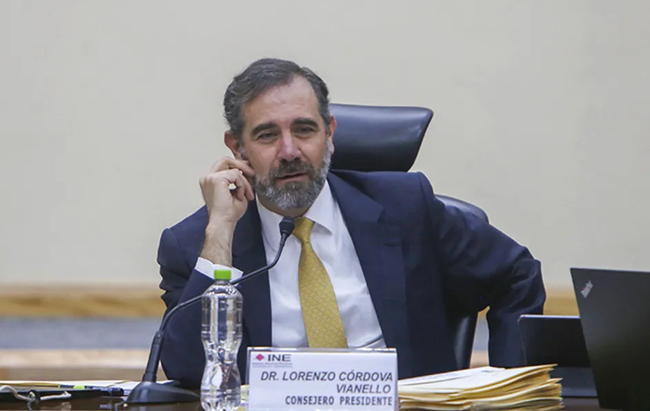 Lorenzo Córdova advierte en EU de tentaciones del autoritarismo contra la democracia