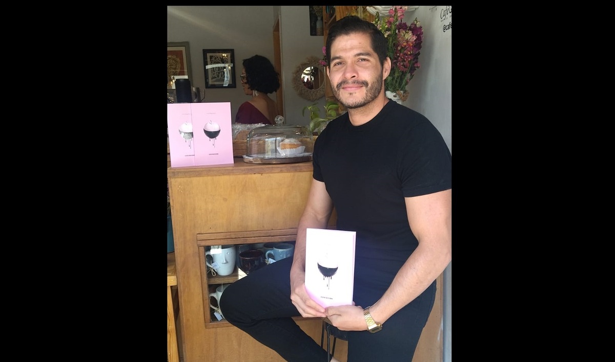 Presenta Atole Magallanes su primer libro; Envenenada. (Diana Barajas)
