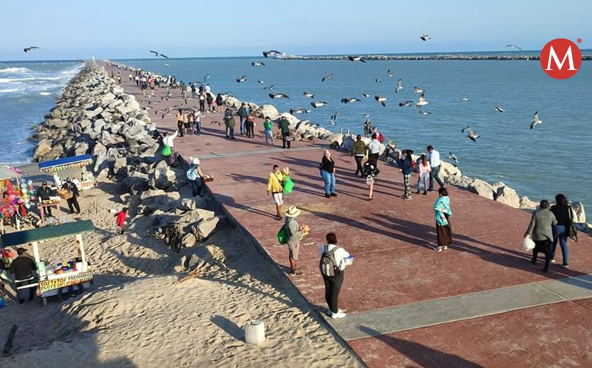 Por teoría de supuesta invasión extraterrestre, acuden a playa Miramar