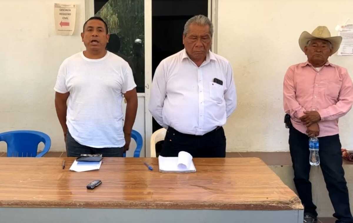 Representantes de la Policía Comunitaria. (Rogelio Agustín)