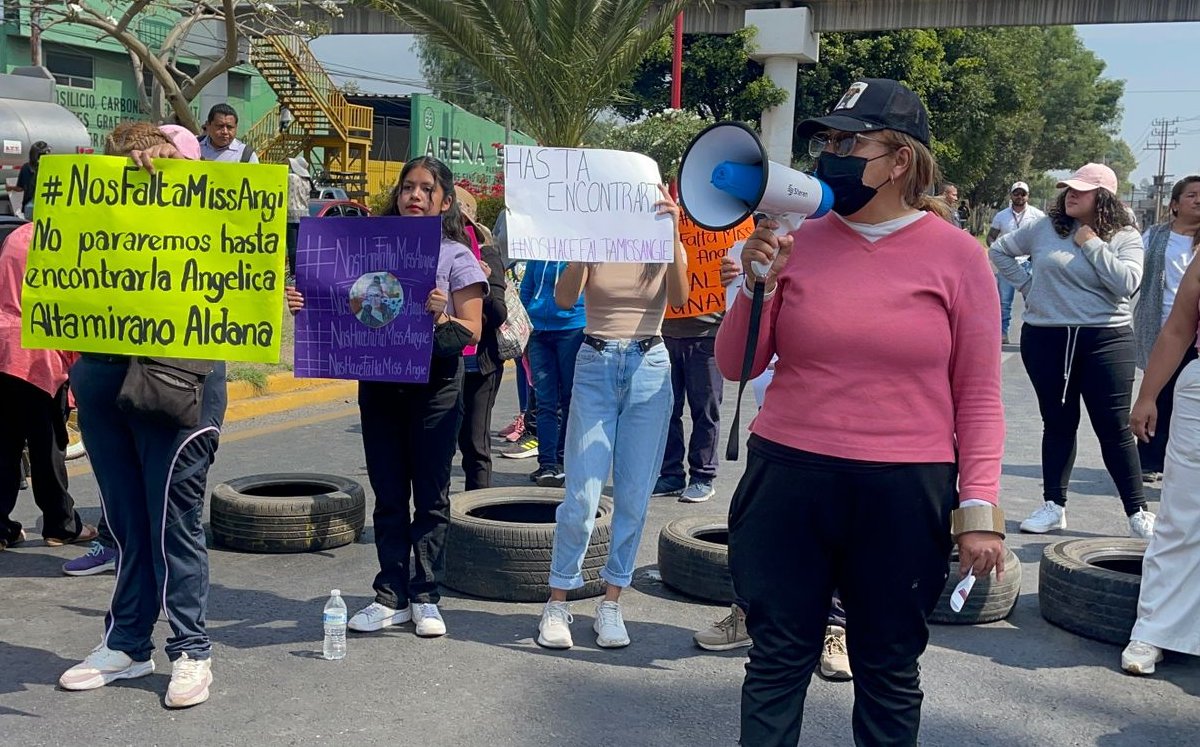 Bloquean la México-Texcoco por desaparición de maestra en La Paz, Edomex. Juan Camacho
