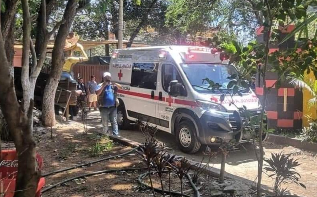 Tres personas resultan lesionadas tras accidente en juego mecánico. (Especial)