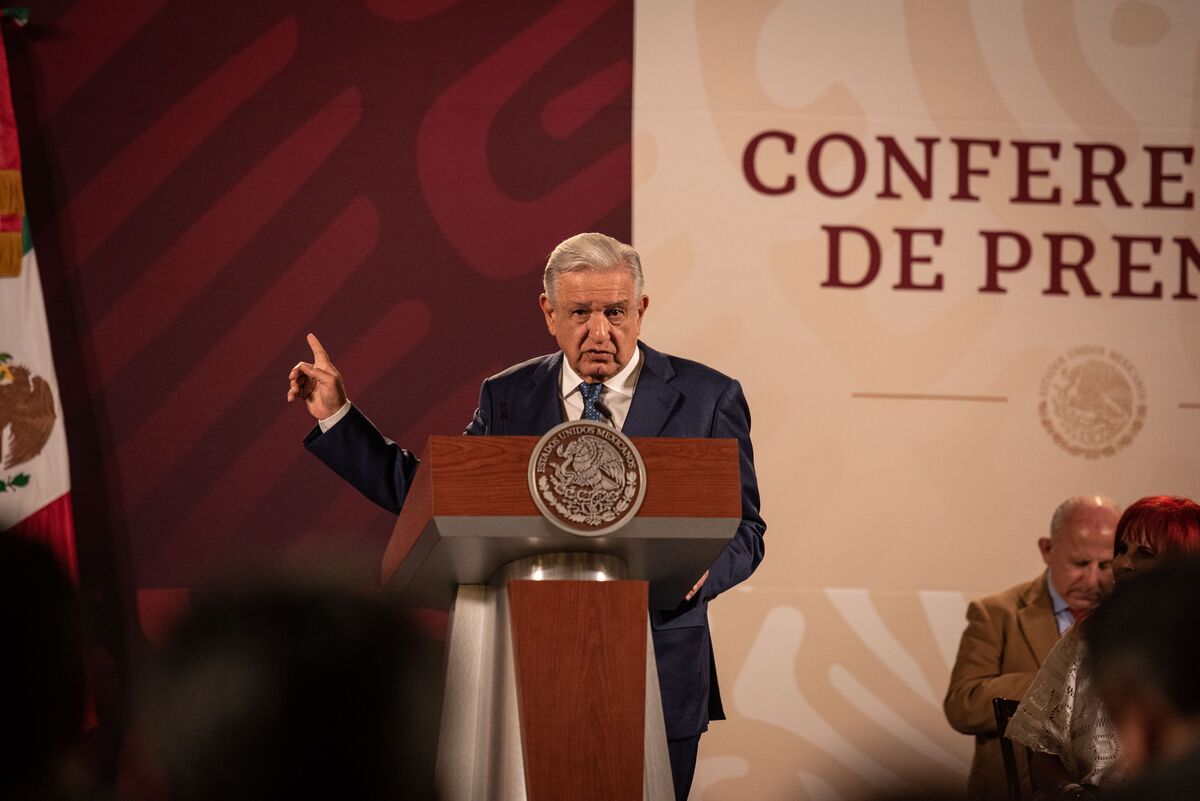 AMLO dijo que se deben modificar los planes de estudio de los aspirantes a ser abogados | Cuartoscuro