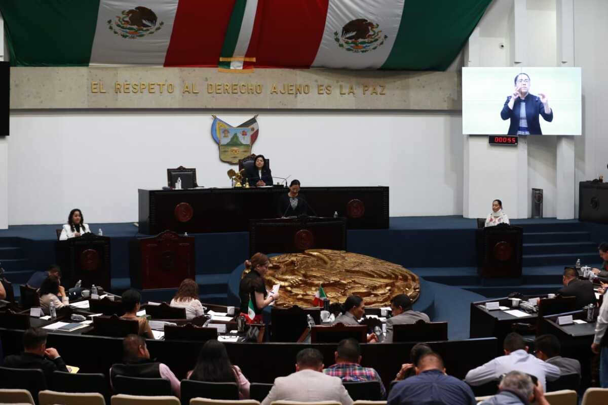 Cada iniciativa, precisa la Constitución, deberá ser discutida y votada por el Pleno en un plazo máximo de 30 días naturales (Jorge Sánchez)