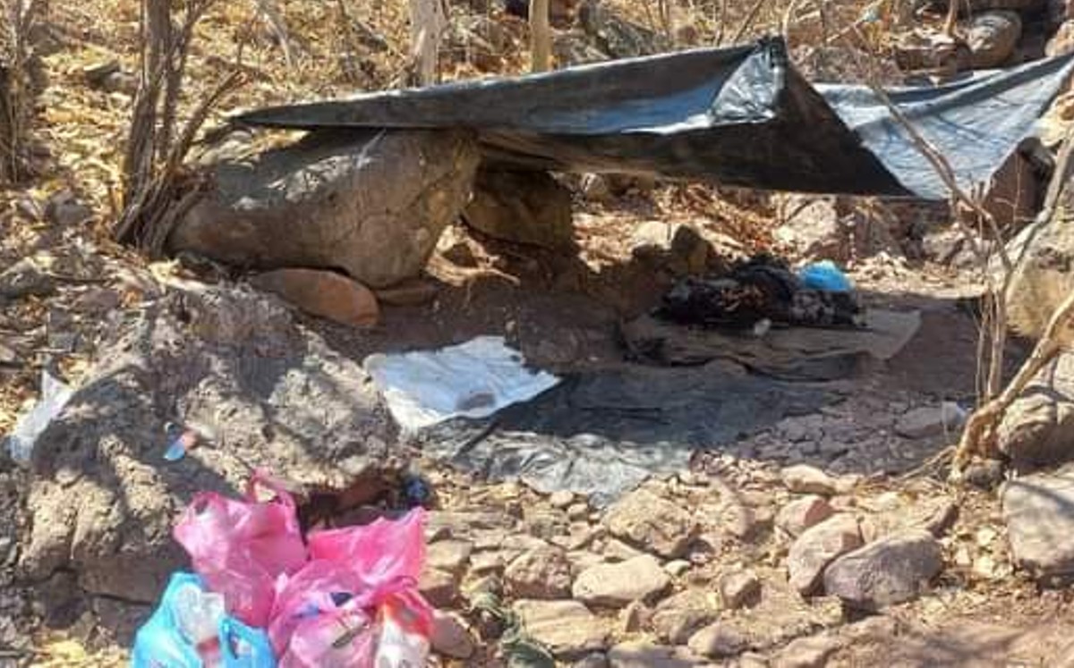 En Michoacán, hallan armas y droga en campamento clandestino. | Especial