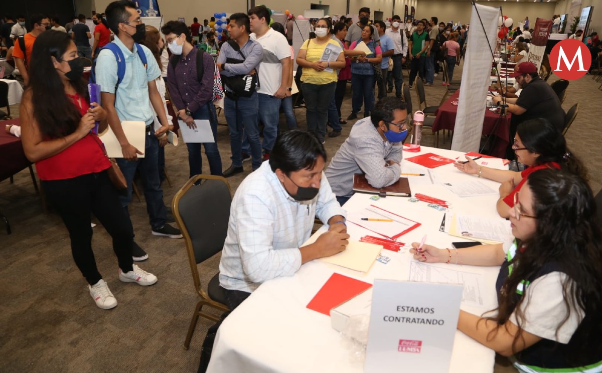 En la Feria del Empleo en Tampico, Femsa tuvo una mayor demanda de jóvenes para sus vacantes. | Foto: Yazmín Sánchez