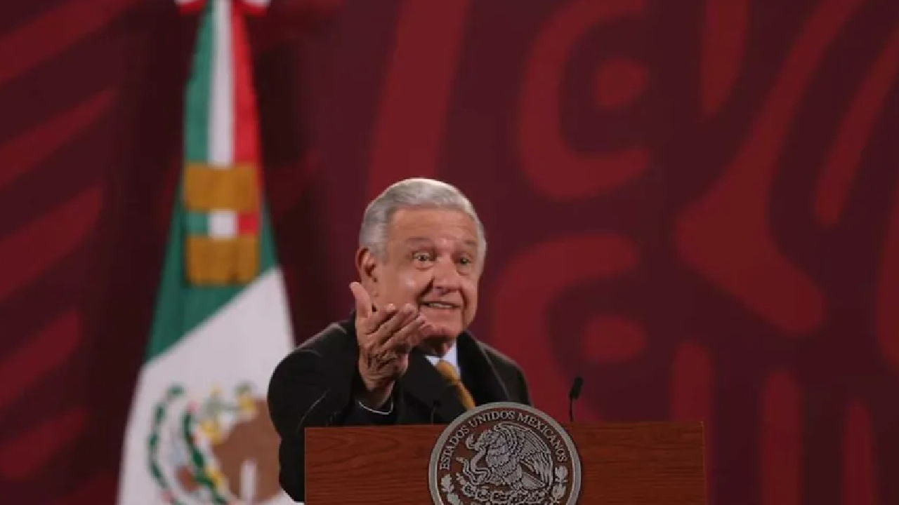 AMLO se lanza contra director Luis Estrada por película 'Que Viva México': "falsea la realidad"