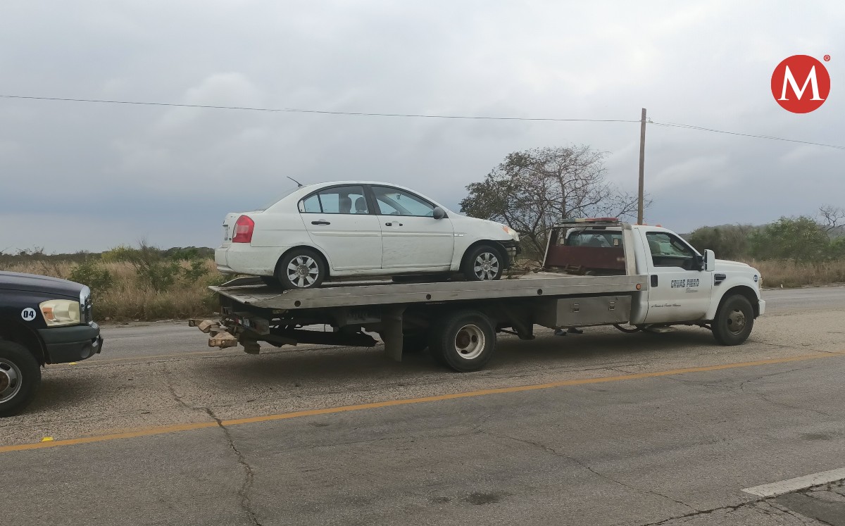 Automóvil se accidenta en el Corredor Urbano en Altamira