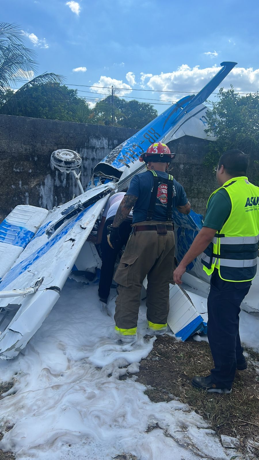 Elementos de seguridad evitaron que se incendiara. (Tomada de @sspyuc)