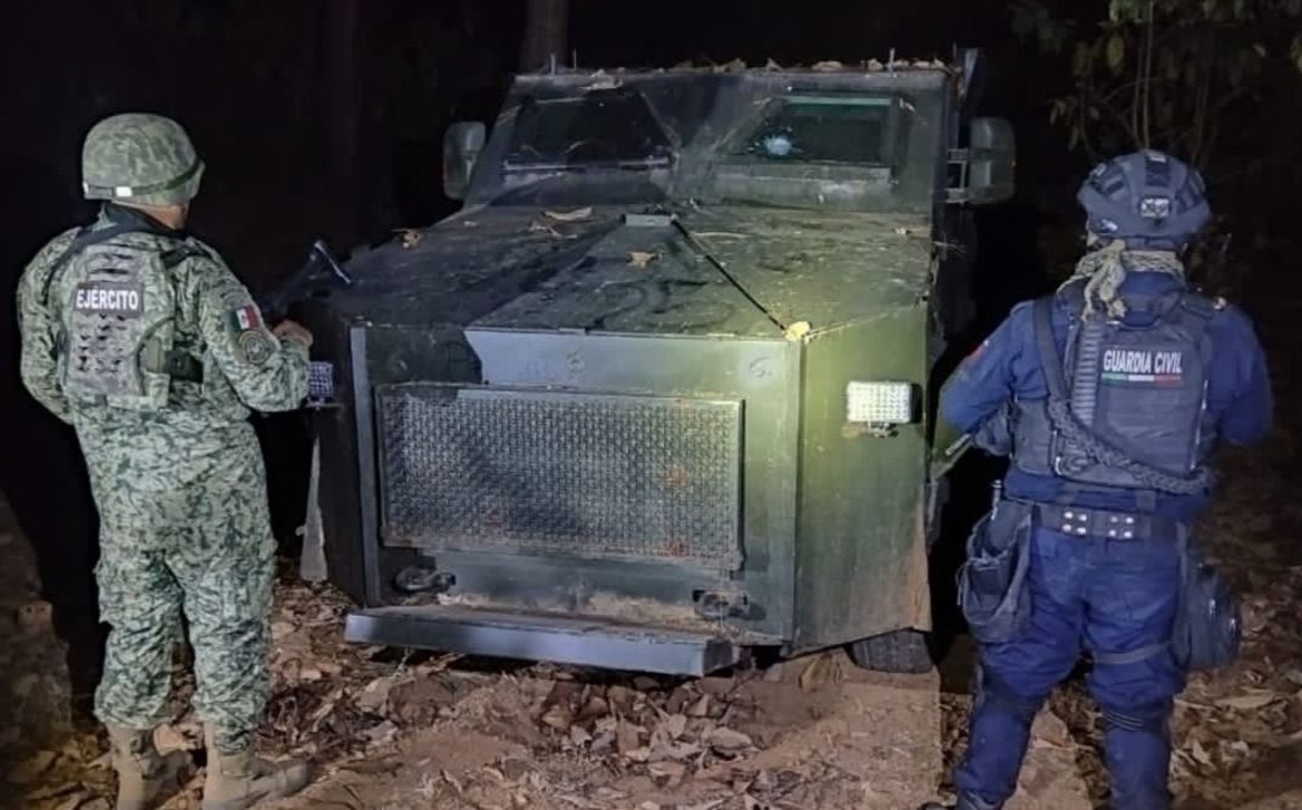 El "monstruo", vehículo blindado en Tancítaro, Michoacán (Especial)