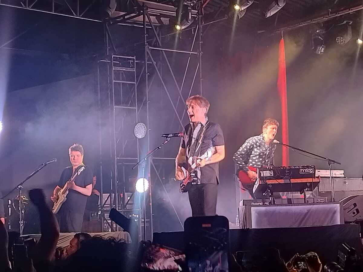 Franz Ferdinand reunió a cerca de 2 mil 600 fans en Guadalajara (Enrique Vázquez)