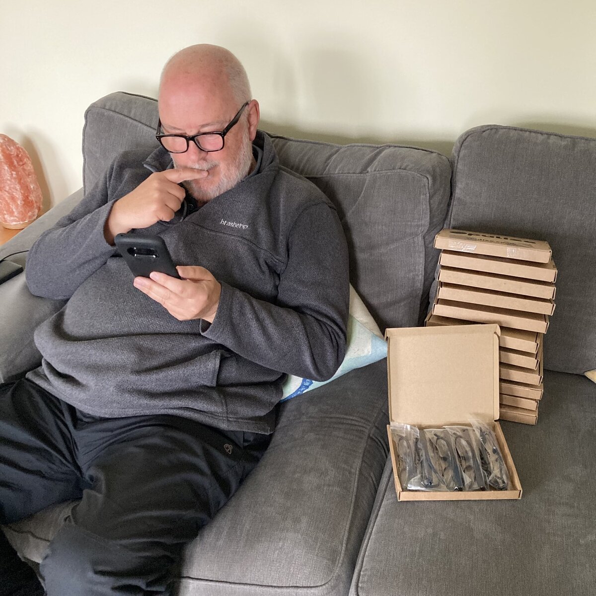 El hombre recibió varias cajas en su domicilio en Cornwall. (Especial)