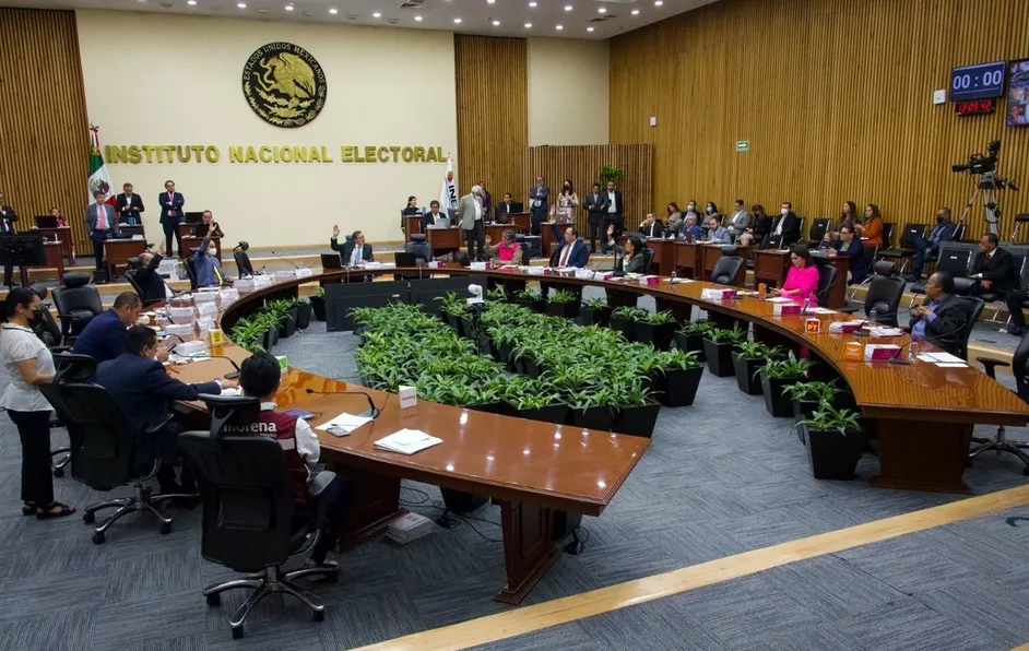 Adán Augusto asegura que terminó "etapa negra del INE" tras elección de nuevos consejeros