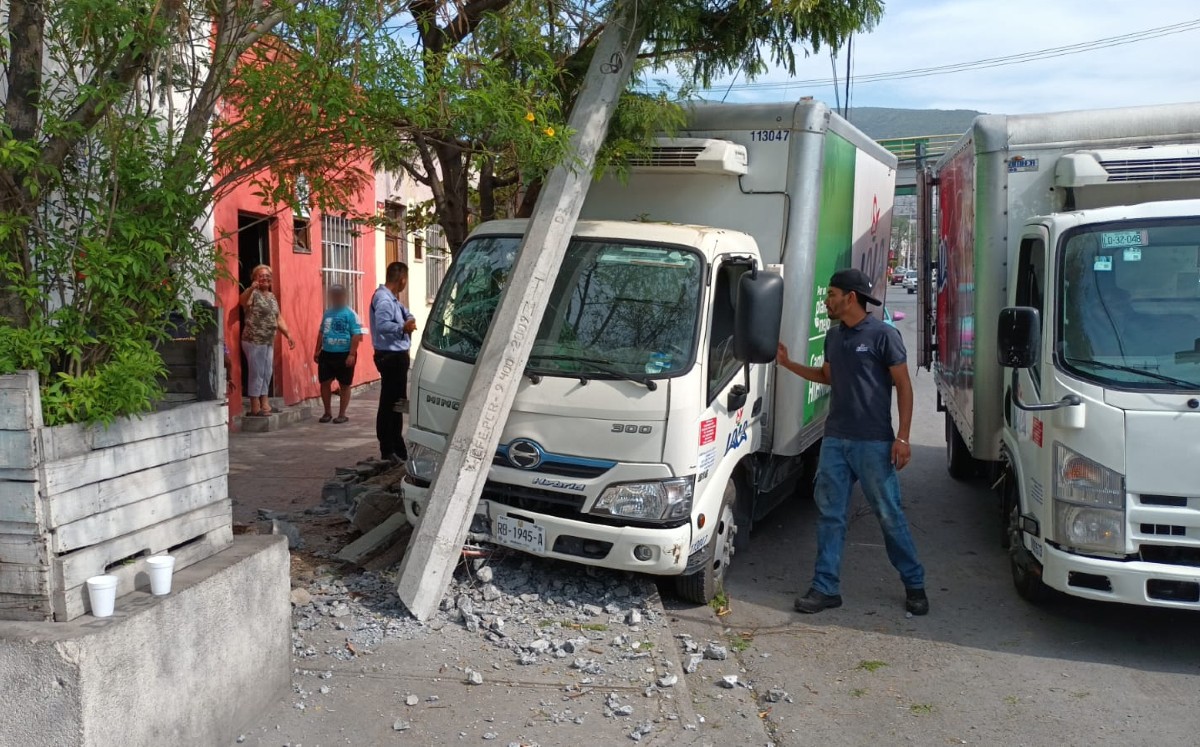 El incidente vial se registró sobre la avenida Bernardo Reyes | Fabricio Gallegos