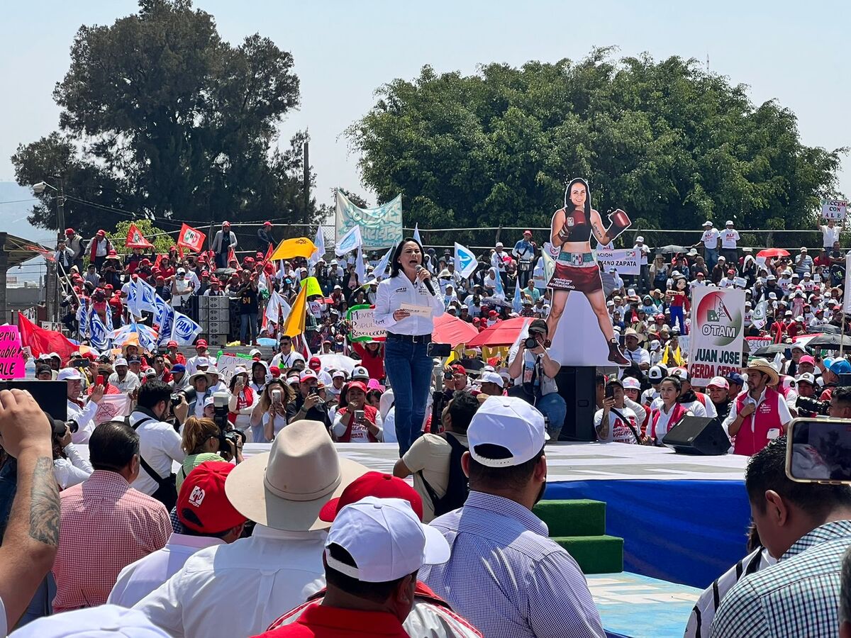 Mitin de Alejandra del Moral en Los Reyes la Paz (Zuleyma García)
