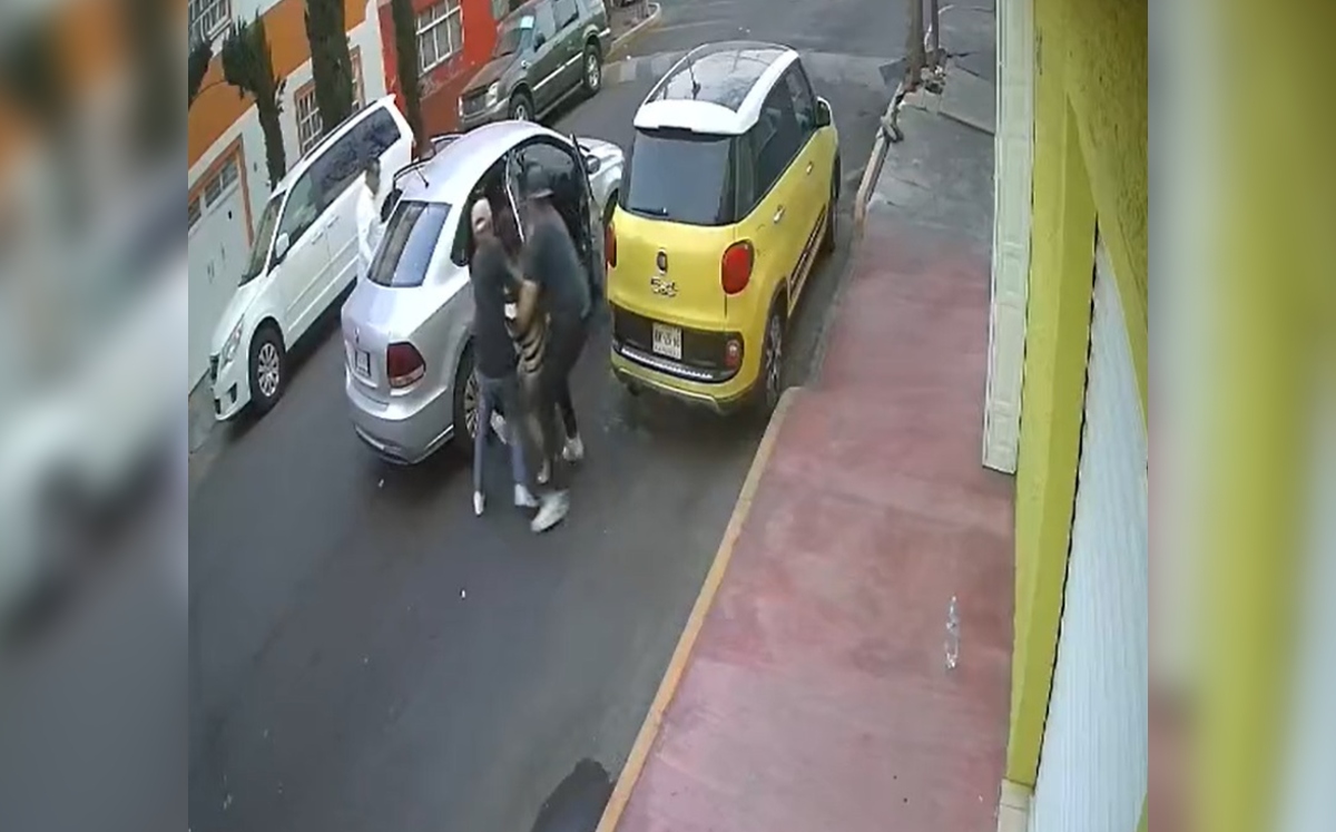 Una cámara de seguridad captó el momento en que fue subida.