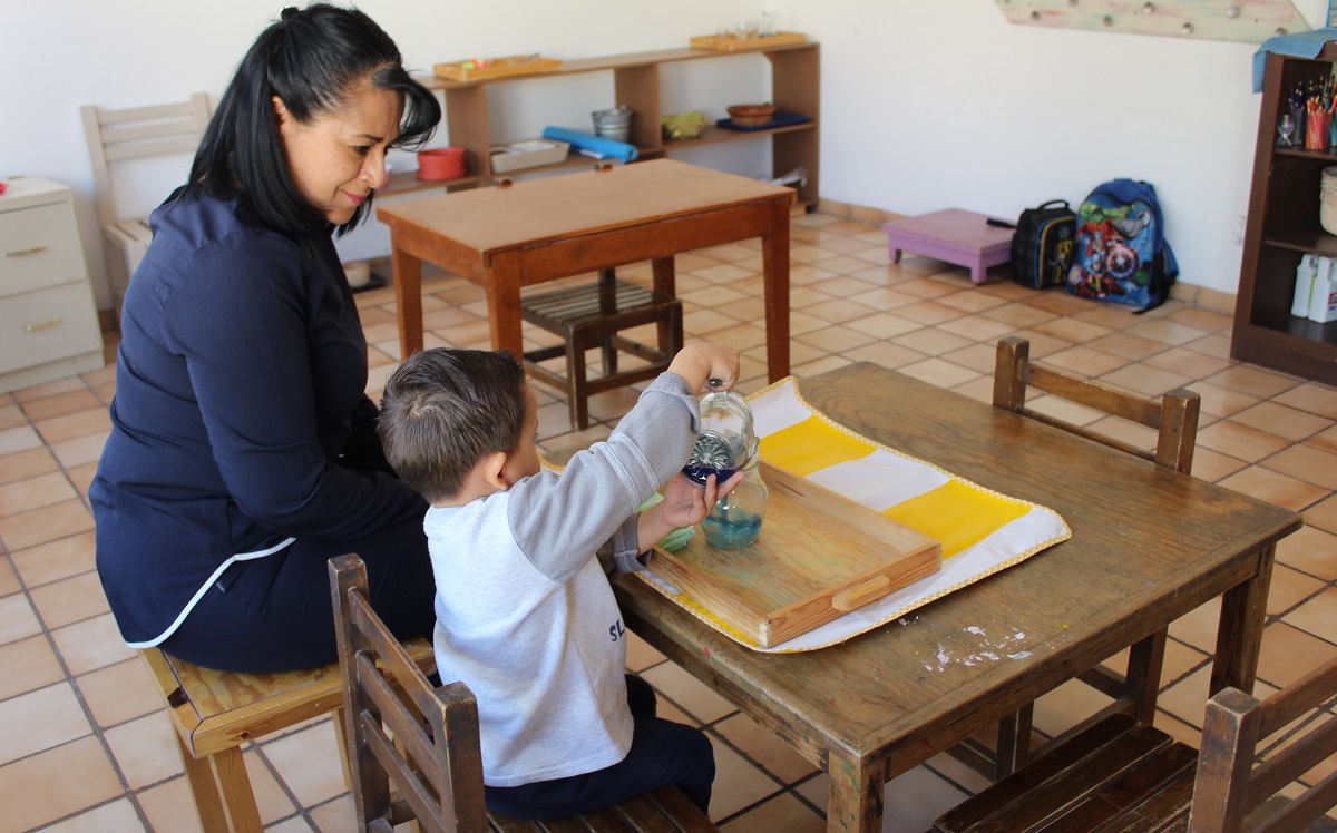 Los niños aprenden a desarrollar sus habilidades y conocimientos a su ritmo. (Claudia Luévano)