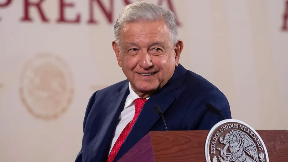 AMLO comparte anécdota sobre la formación de estudios y su primer crédito Infonavit que obtuvo