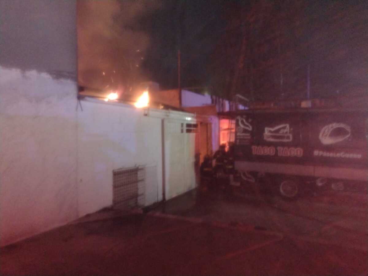 El fuego no se extendió al restaurante a pesar de que se encuentran conectados por una puerta. | Especial