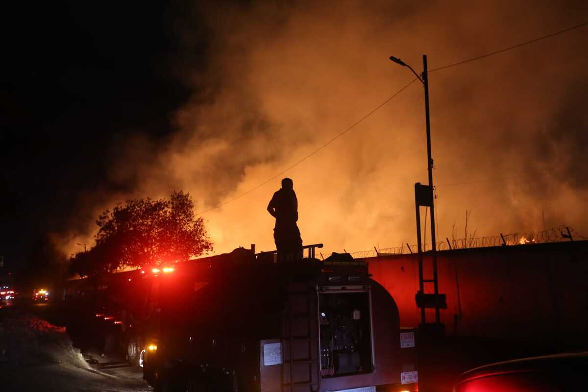 Incendio en la Central de Abasto. (Araceli López)