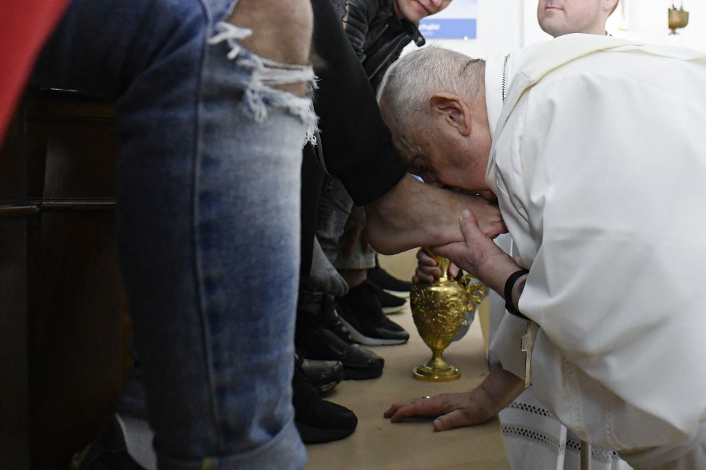 El papa Francisco realizó el ritual de Cristo en Jueves Santo. | Vatican Media vía AFP