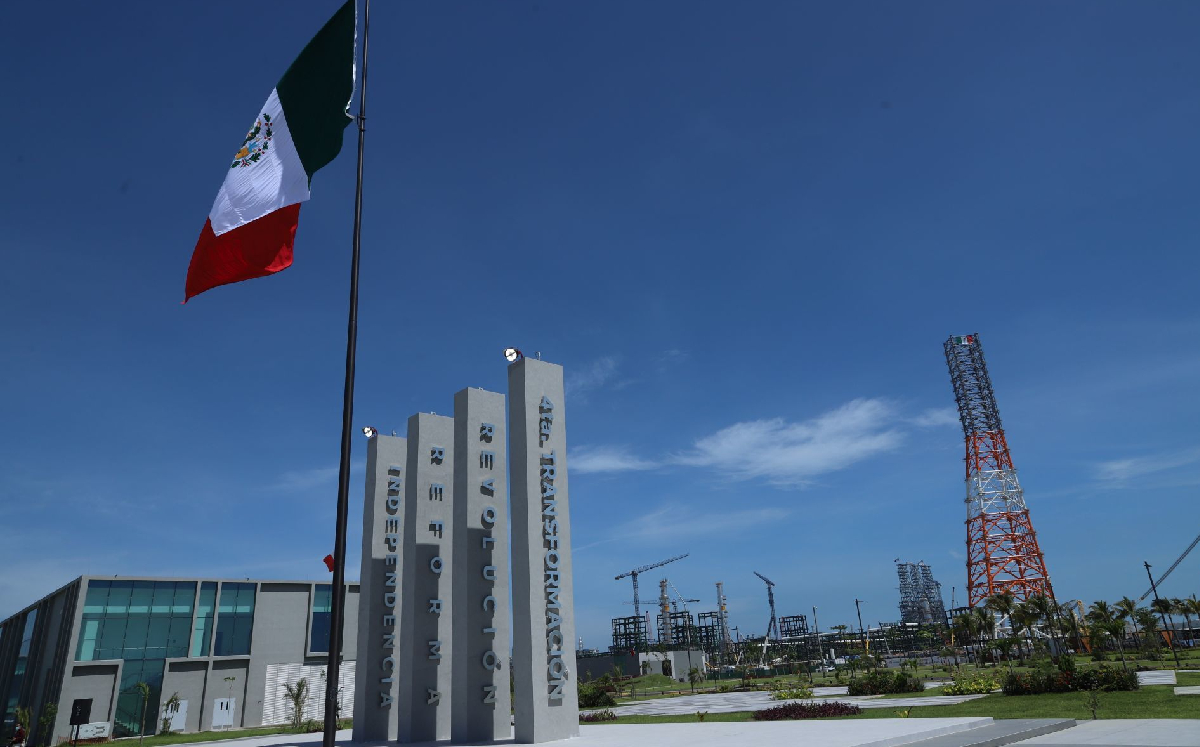 Aunque ya fue inaugurada, la refinería continúa en periodo de pruebas. | Cuartoscuro