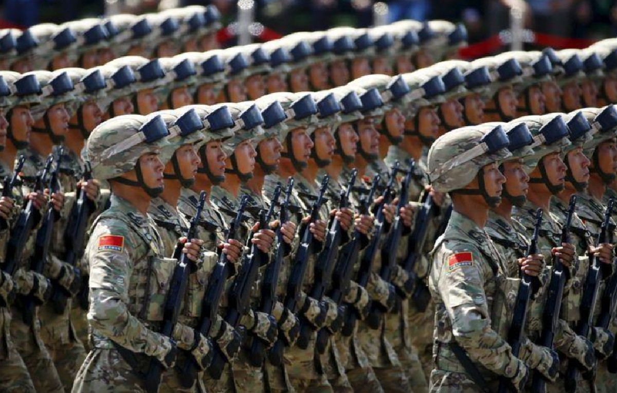 Miembros del Ejército Popular de Liberación (Reuters)