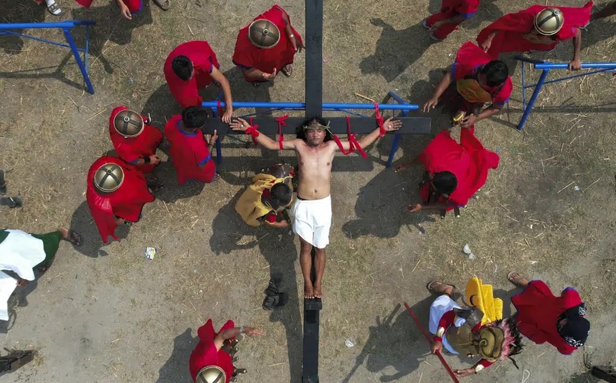 Ocho hombres fueron crucificados en Filipinas en 2023. | AP