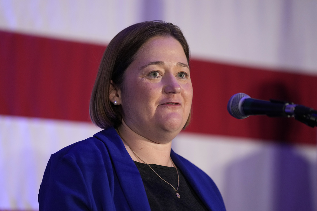 La candidata republicana a procuradora general de Iowa, Brenna Bird. (AP)