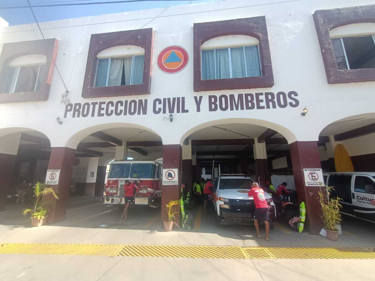 Continúa operativo implementado en Puerto Vallarta durante Semana Santa