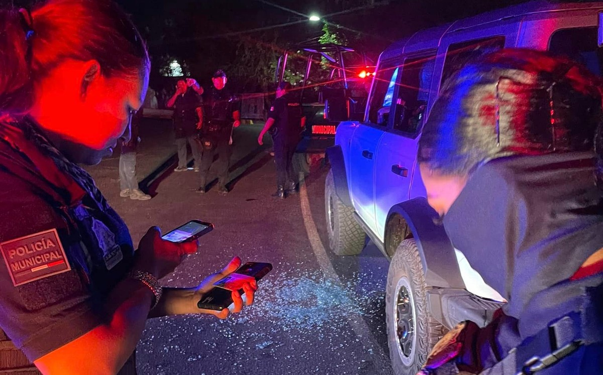 En Michoacán, disparan contra camioneta del diseñador de Andrea Meza, Miss Universo 2021. | Facebook