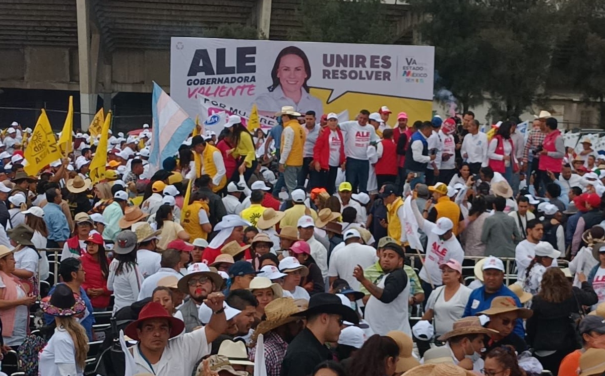 Alejandra del Moral se compromete a crear tercera Ciudad Mujer y atraer inversión a Nezahualcóyotl. Zuleyma García