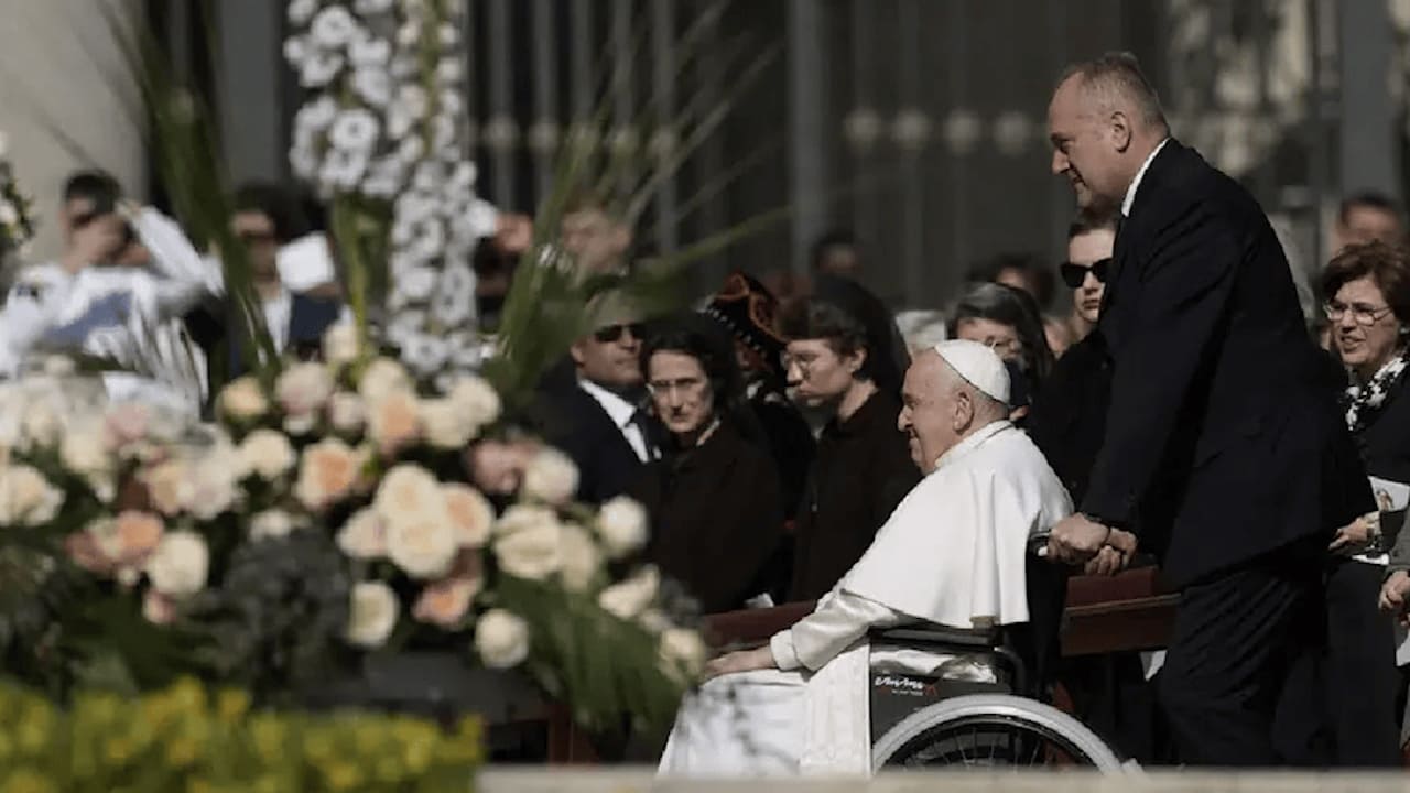 Papa Francisco pide por refugiados, ucranianos y rusos en Pascua
