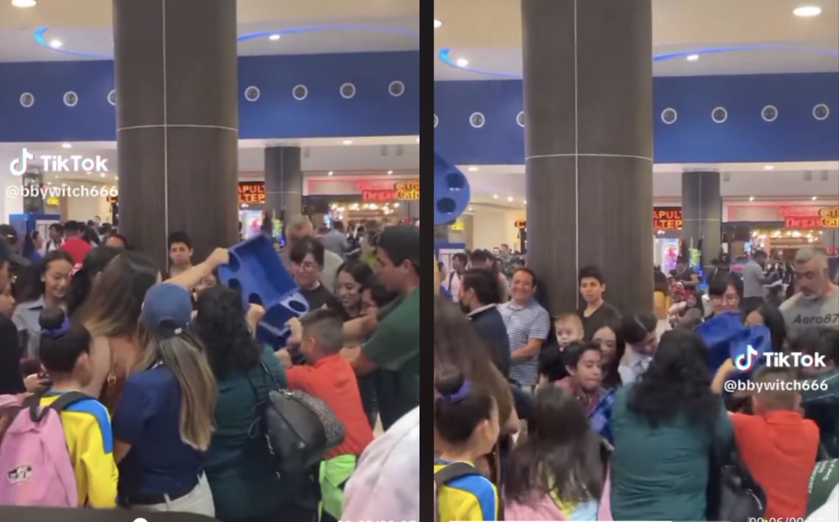 Se pelean bandejas en el cine.