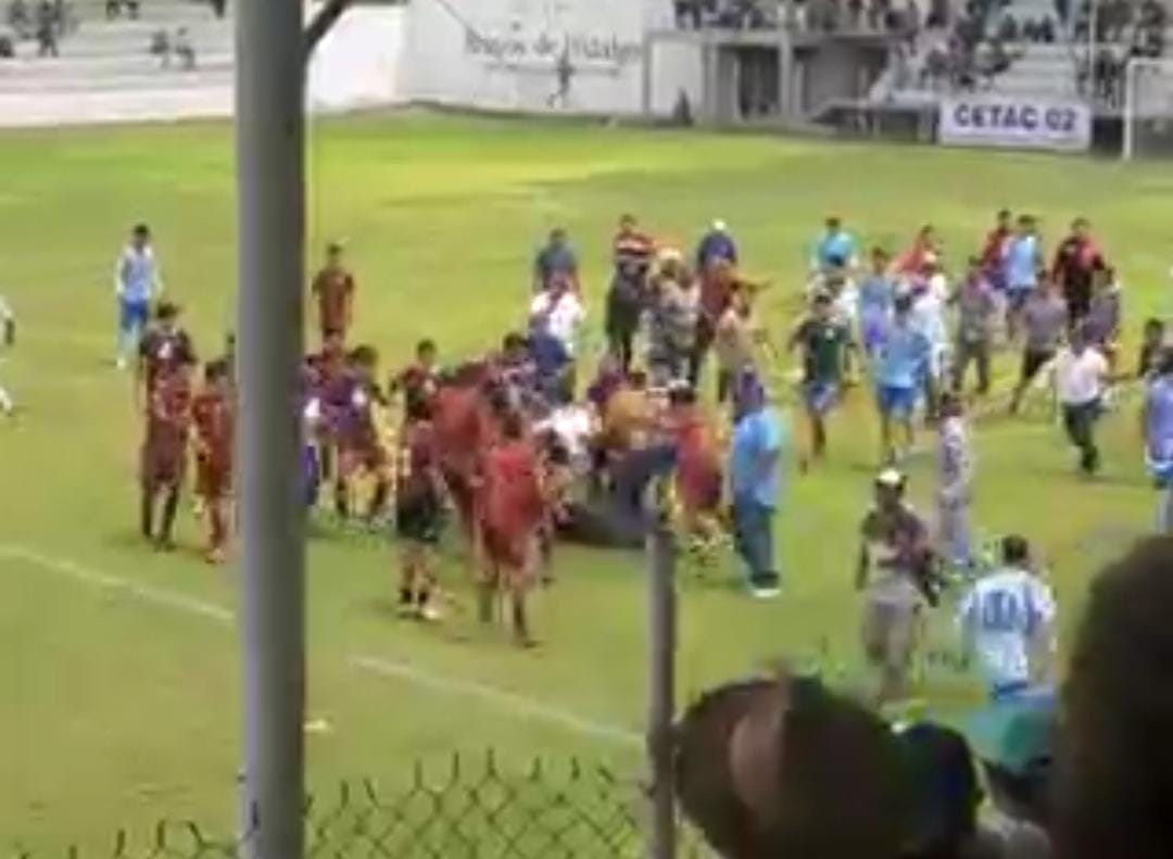 Se registraron actos violentos durante torneo de fútbol.