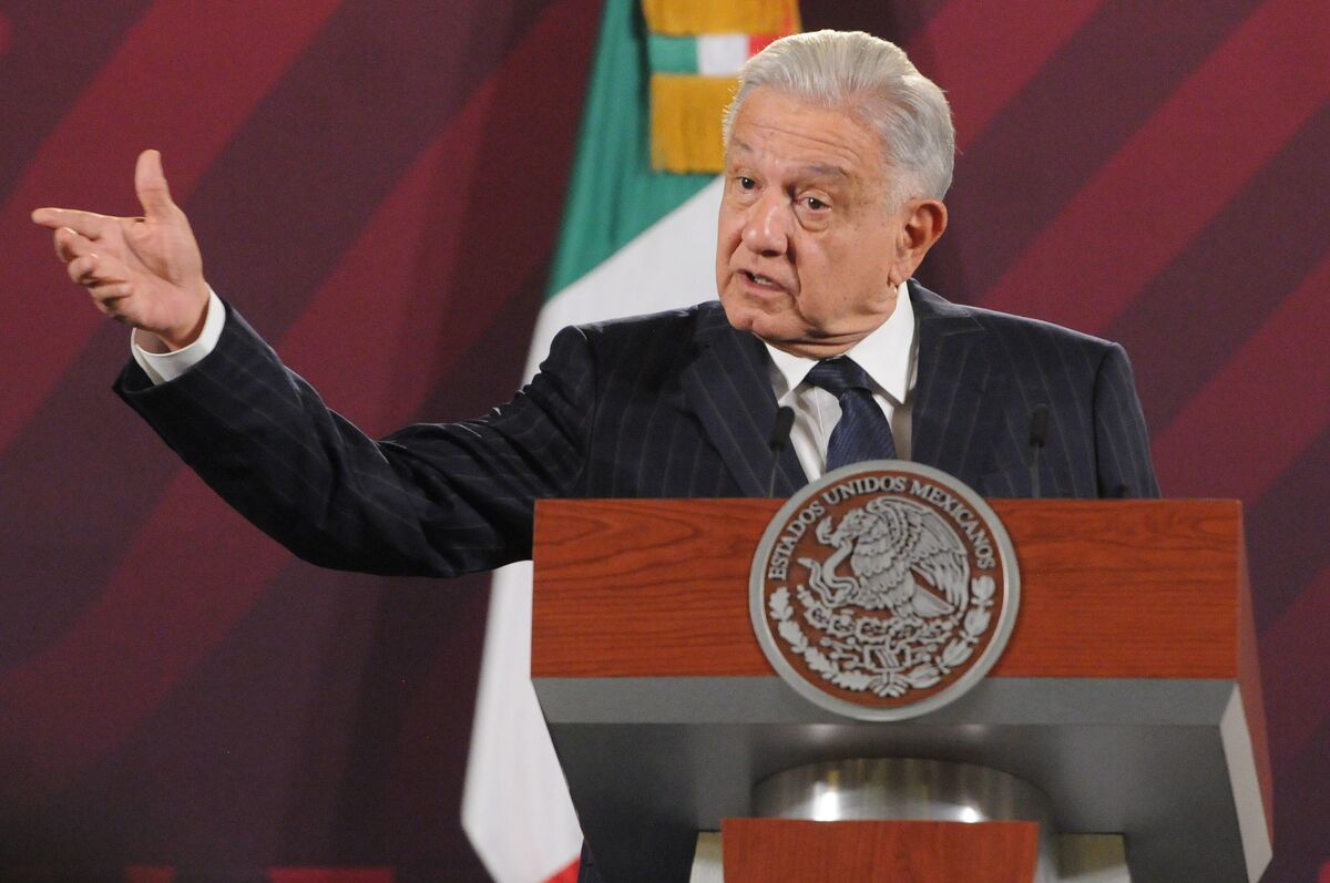 AMLO revela que se otorgaron permisos para venta de productos de cannabis antes de cambio de sexenio | Cuartoscuro