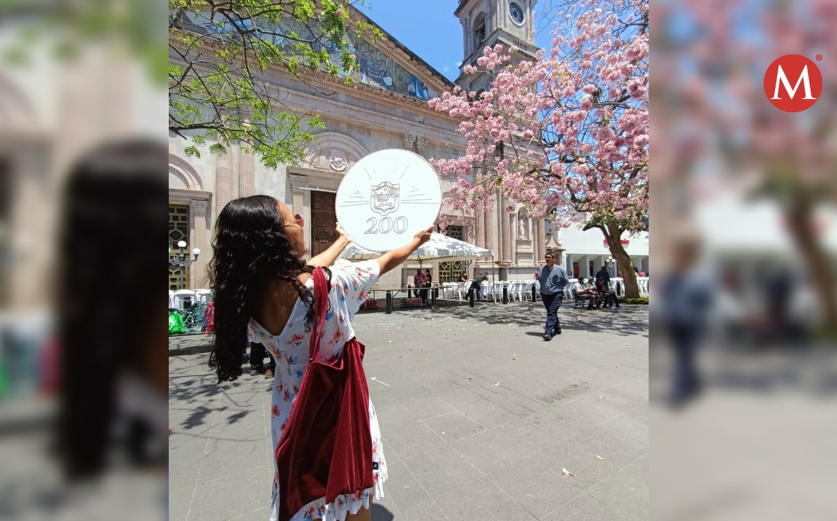 Artista se inspira en Bicentenario de Tampico para crear bordados artesanales