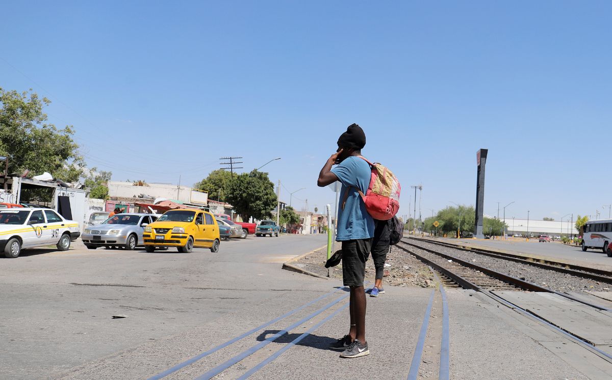 Paso de migrantes en Torreón. (Rolando Riestra)