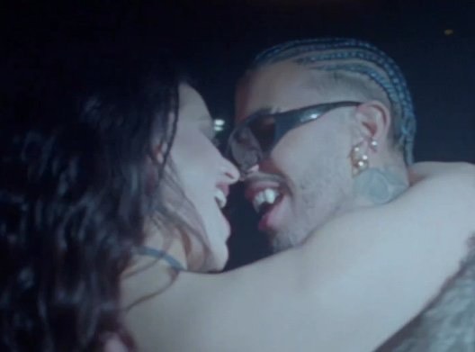 Rauw Alejandro y Rosalia estrenan el nuevo video "Vampiros"