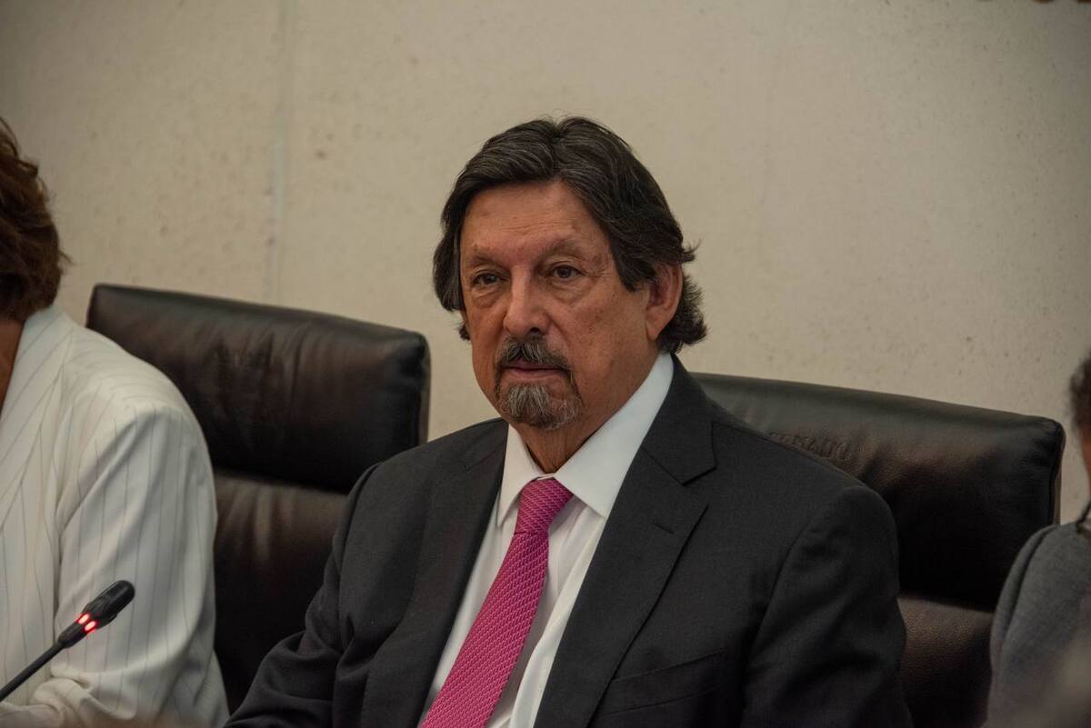 El senador de Morena, Napoleón Gómez Urrutia. (Tomada de redes)