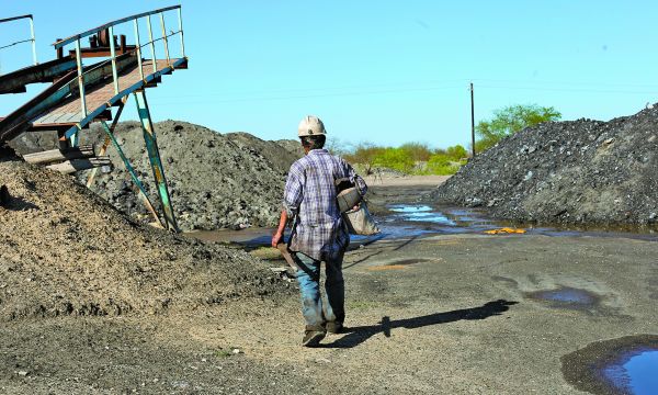 El sector impacta en más de 70 industrias, como la automotriz, química, construcción y farmaceútica, entro otras. NELLY SALAS