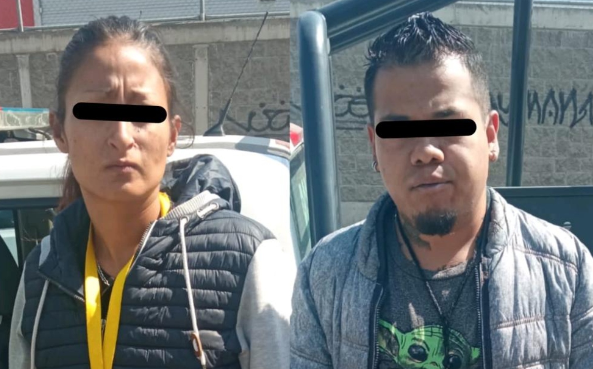 Detienen a dos sujetos en Ecatepec por poseer 50 celulares en plaza comercial. (Especial)