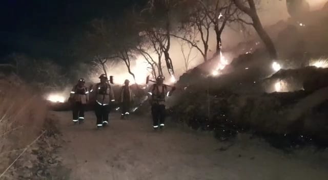 El incendio del cerro de El Chicharrón, en fase de liquidación. (Cortesía)