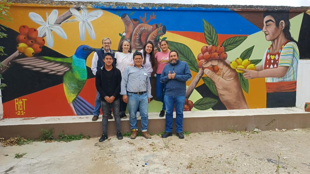 El objetivo general o misión de Consultora Solidaria es el acompañar, asesorar e impulsar el empoderamiento jurídico de personas y colectivos.