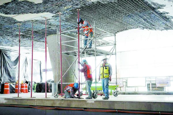 La estación Alameda, donde se han intensificado los trabajos de remodelación, permacerá fuera de servicio. Especial