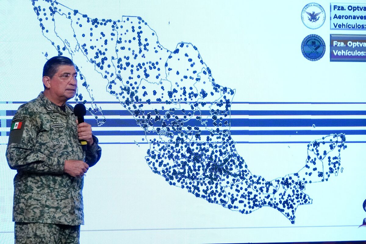 Luis Cresencio Sandoval explicó que se han asegurado  221 kilos de fentanilo en el país. | Cartoscuro