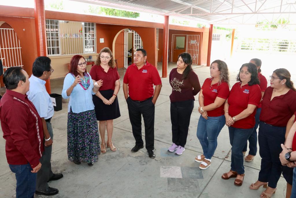 Leticia Ramírez Amaya en La Secundaria General No. 21 “Ricardo Flores Magón”